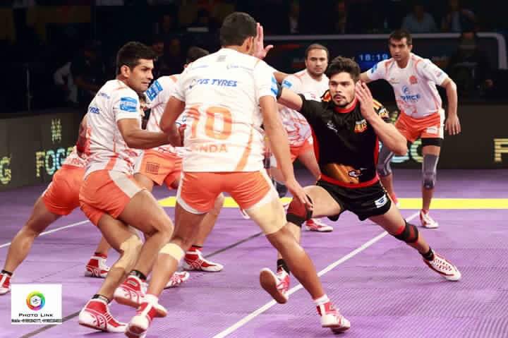Rohit01819's tweet photo. We lost match with Puneri Paltan.. we r happy tht they won d match as they got d chance to play on semifinals.. https://t.co/u8GYfMR5TS