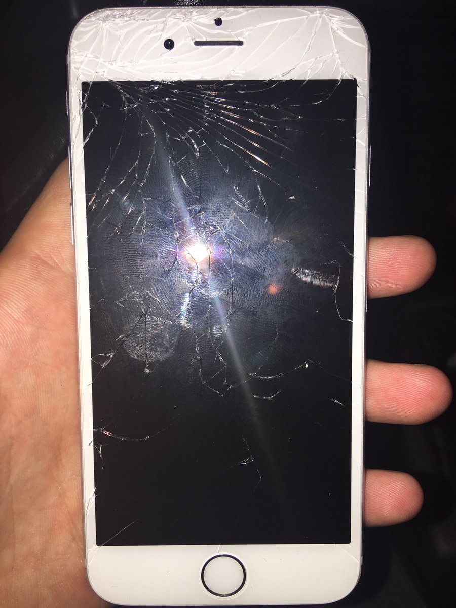 hannahlya's tweet photo. Because things like this only happen on #mondays https://t.co/pFRtpvVgyN