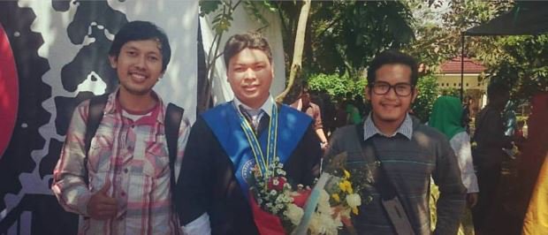 Mantep kemarin bang <a href="/in_fauzi/">InF</a> udah wisuda,, Alhamdulillah, terus bersinar yaa di kehidupan selanjutnya. Sukses!