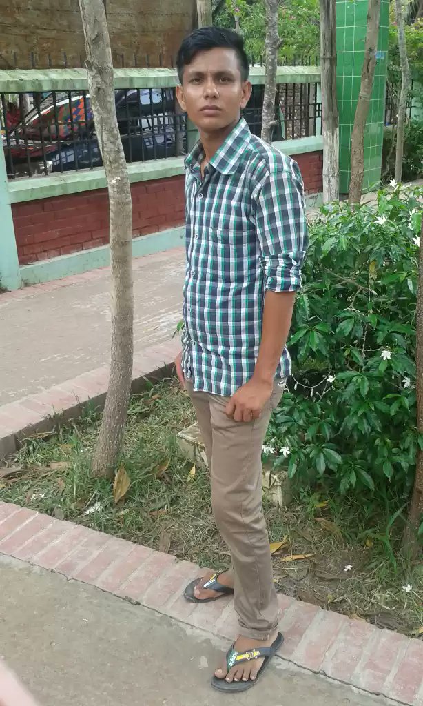 আবার ও পিরে আসলাম টুইটারে ।সবাই কেমন আছেন