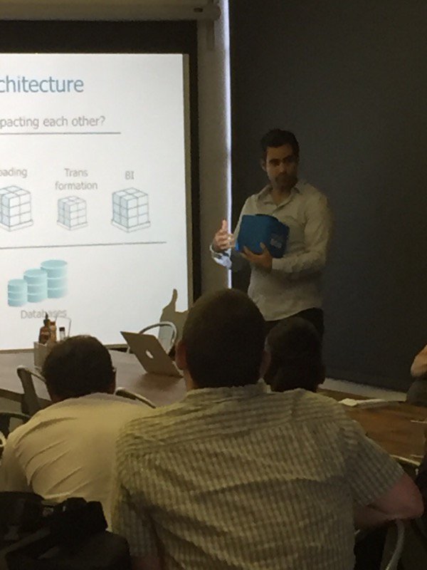 Snowflake's tweet image. Artin Alvanes from #snowflakedb talking about our automatic concurrency scaling at San Francisco meetup. #elasticdw