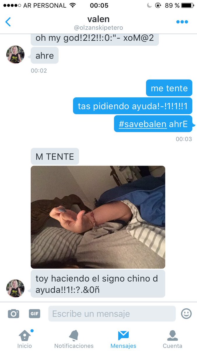 ssailawayx's tweet photo. esta mal chicos se le nota en su forma de escribir y miren su mano!1!1 #savebalen ahrE https://t.co/h14NUIyM4f