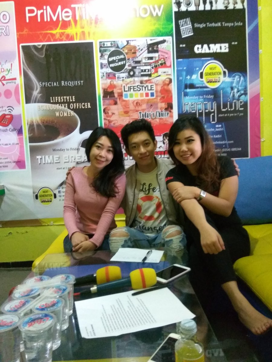 tasfm_kediri's tweet photo. Now #FRESHTALKSHOW  with @wendy_marc  cc @aferecords https://t.co/nnus9n8tcA