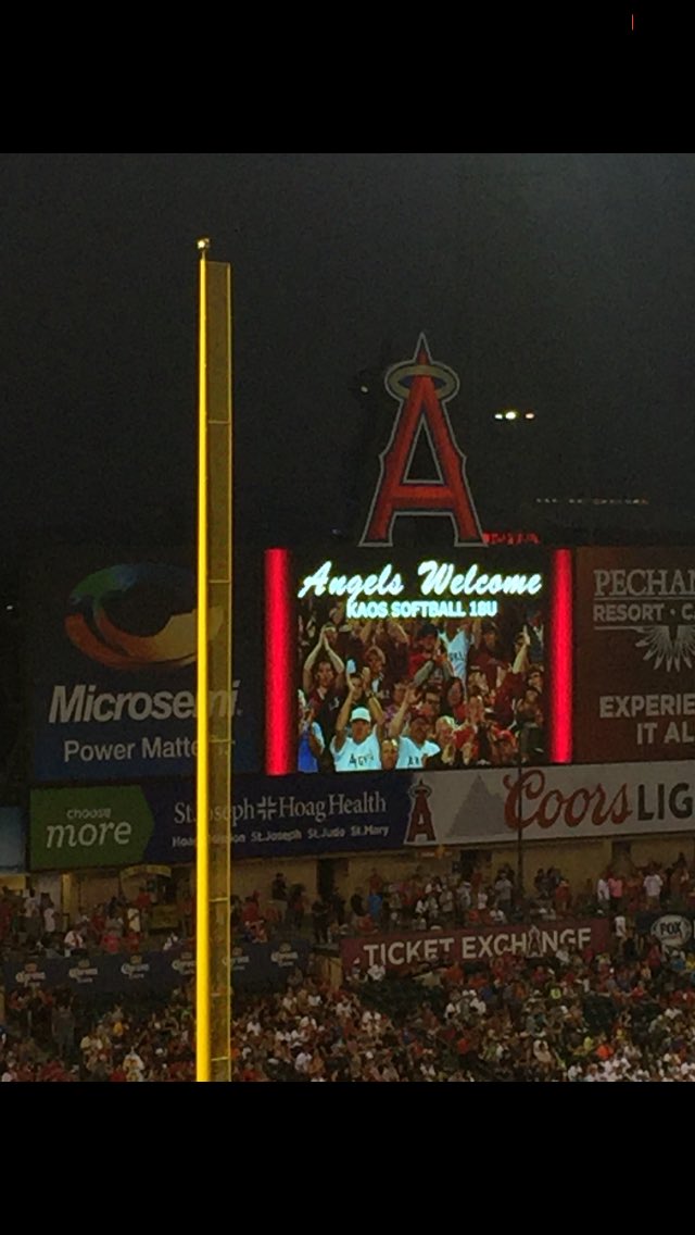 ShaunBauman's tweet photo. ANGELS WELCOME KAOS SOFTBALL 18U!!! Thanks for everything Coach!!! Love all of you @Corrinlee https://t.co/RLyhN01V7Y