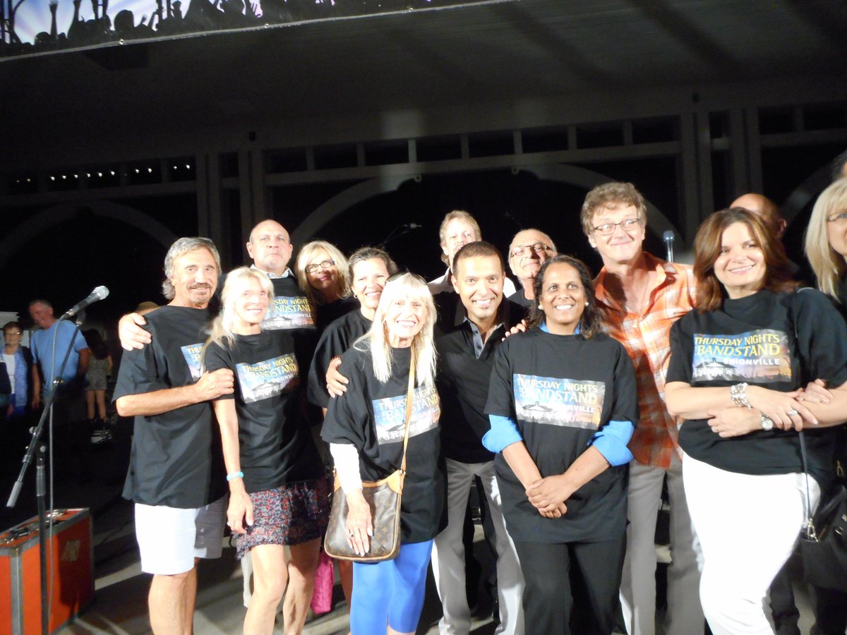 sylviamorrisc21's tweet photo. Proud to Sponsor Brass Transit (Chicago Tribute) at #Unionville Bandstand! Thanks @UPresents #TNATB #BrassTransit https://t.co/XUjgkozeeu