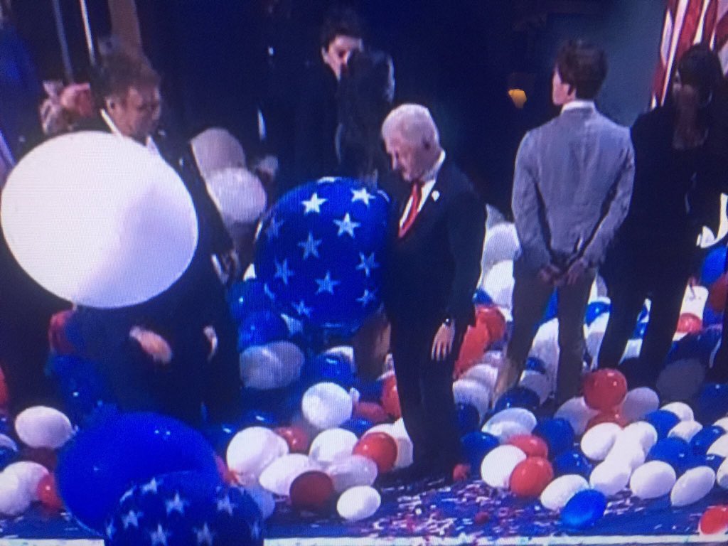 ian bremmer on twitter bill clinton unsure which balloon is his