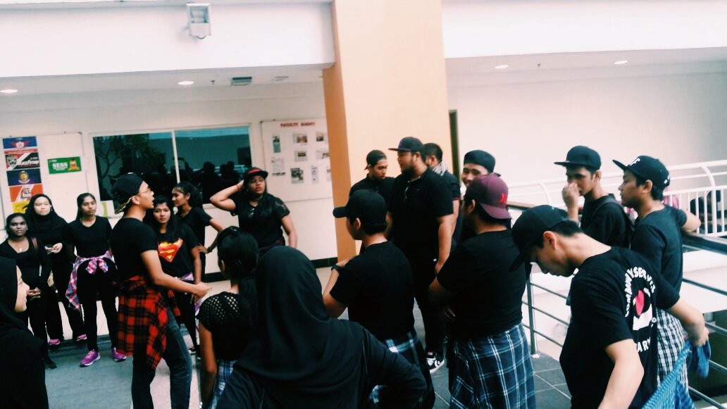 rdh8tv's tweet photo. ⚫S.E.S.S team
⚫Creative Dance Competition
#MSUHCF2016 https://t.co/DUt5rePXnp