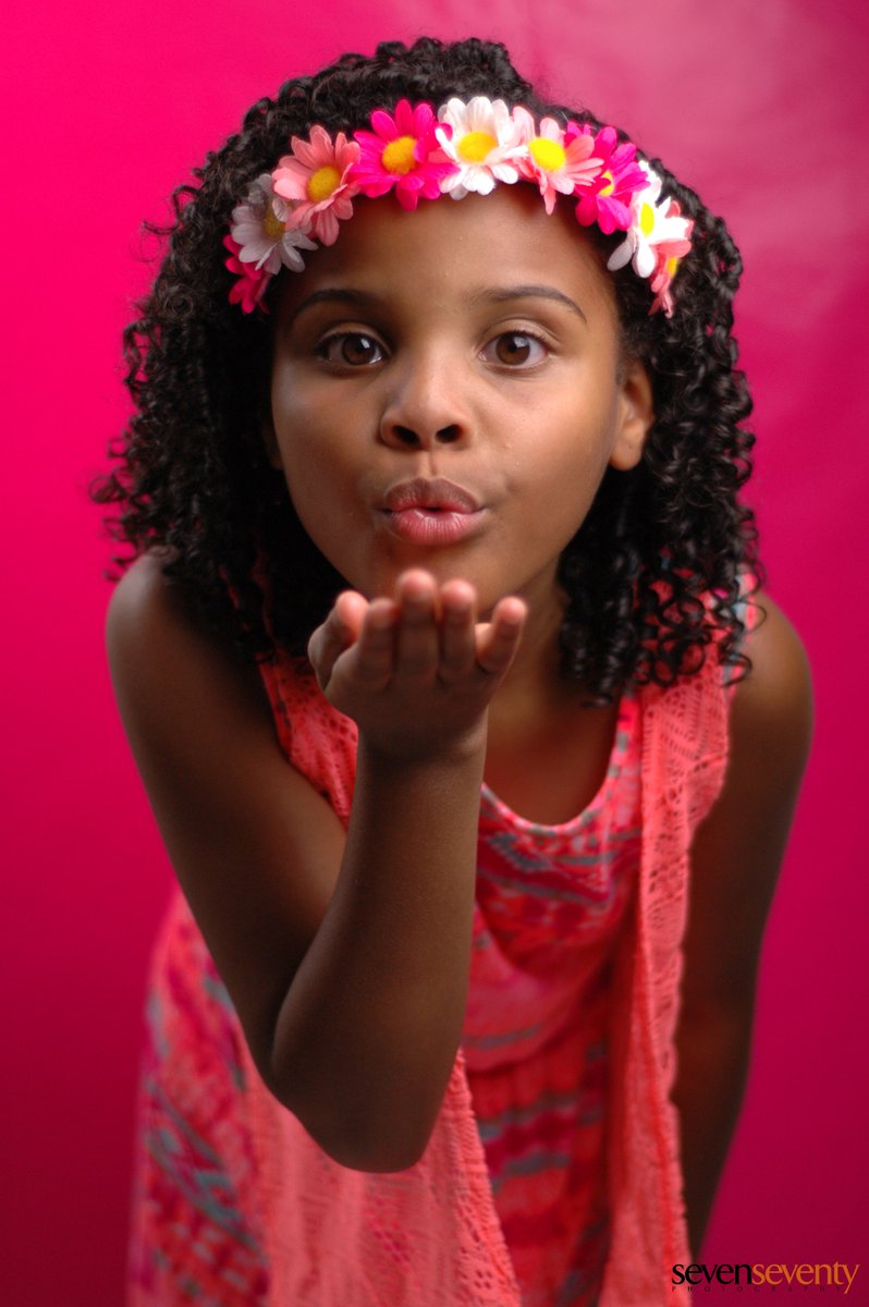 LittleMissFlint's tweet photo. #Beauty #LittleMissFlint #ChildActivist #SpreadLoveNotHate #LoveTrumpsHate #ImWithHer #FuturePresident #Election2044 https://t.co/K2t8WcnNB0