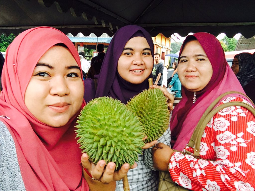 ezzaty2481's tweet photo. #durian
#MDF2016
Puas tak terkata😍😍😍 https://t.co/88X3c89byx