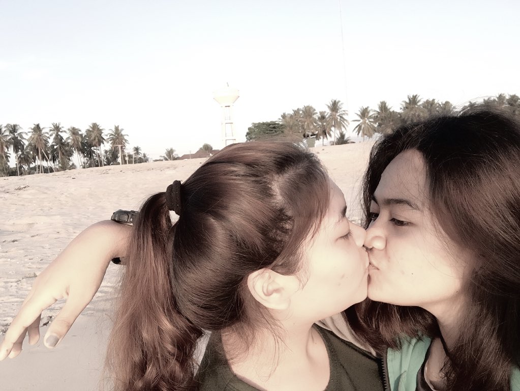 BananaBs1's tweet photo. บอกตรงๆว่าทำไม่ได้ ที่จะให้เลิกรักกันไป 👭 #vcve💕 https://t.co/atb1fEETuq