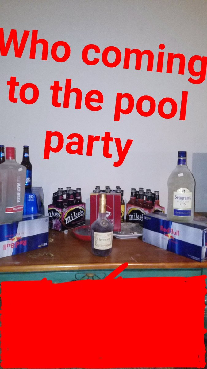 teamswavv's tweet photo. Who coming to the pool party https://t.co/NqHzqQa4eP
