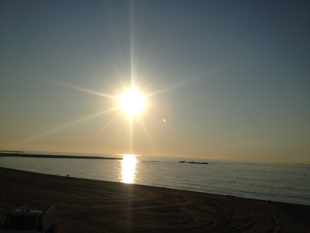 nsanchoa's tweet photo. Matins d'estiu a Barcelona @VelaBarcelona @PortOlimpic #SUP https://t.co/Y3vJpYHk4s