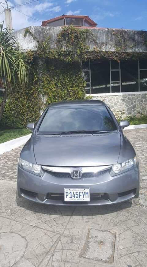 Bren_Hughes's tweet photo. FAVOR RT
Acaban de Robar este Honda Civic en Zona 12 Villa Nueva
Si lo ven por favor llamar al 
52167854 https://t.co/pYHQK71vAr