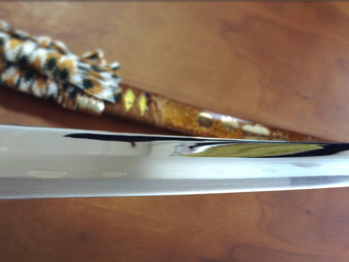 ぺん 三日月宗近の模造刀が美しすぎる 打ち除けがちゃんと入ってる