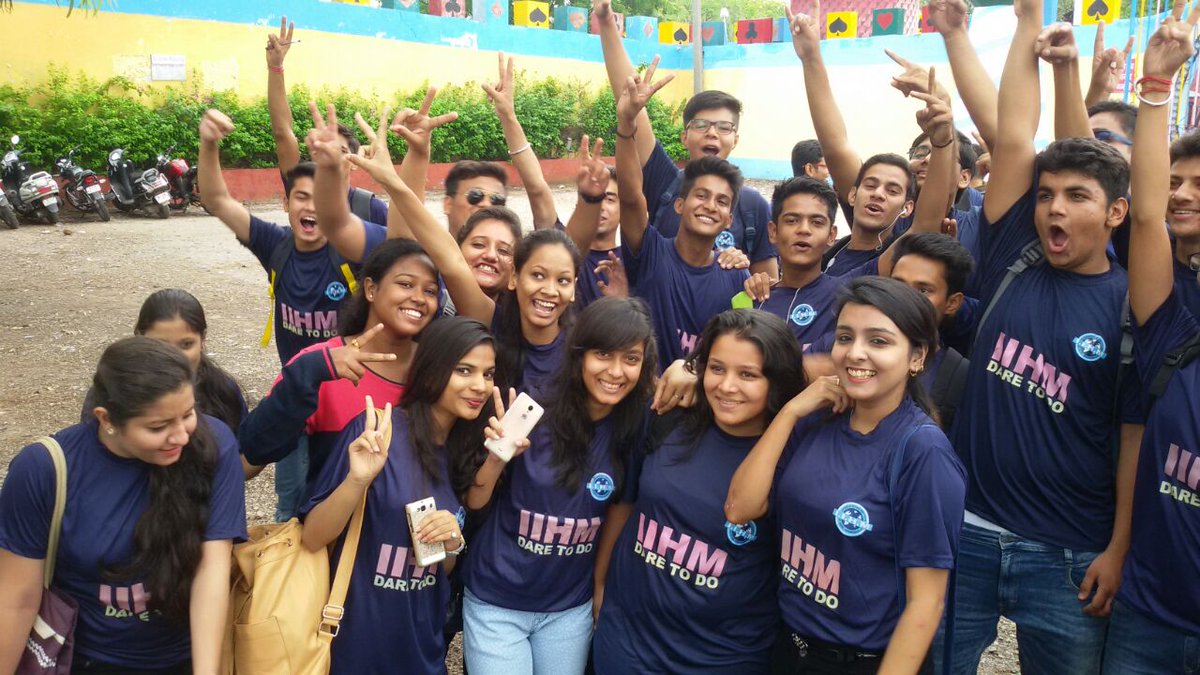 ajitfnb's tweet photo. #IIHM is not abt classroom only.1st year at #picnic #pinkpearl #waterpark #jaipur.
amazing #weather great #students https://t.co/gA3otoG1Um