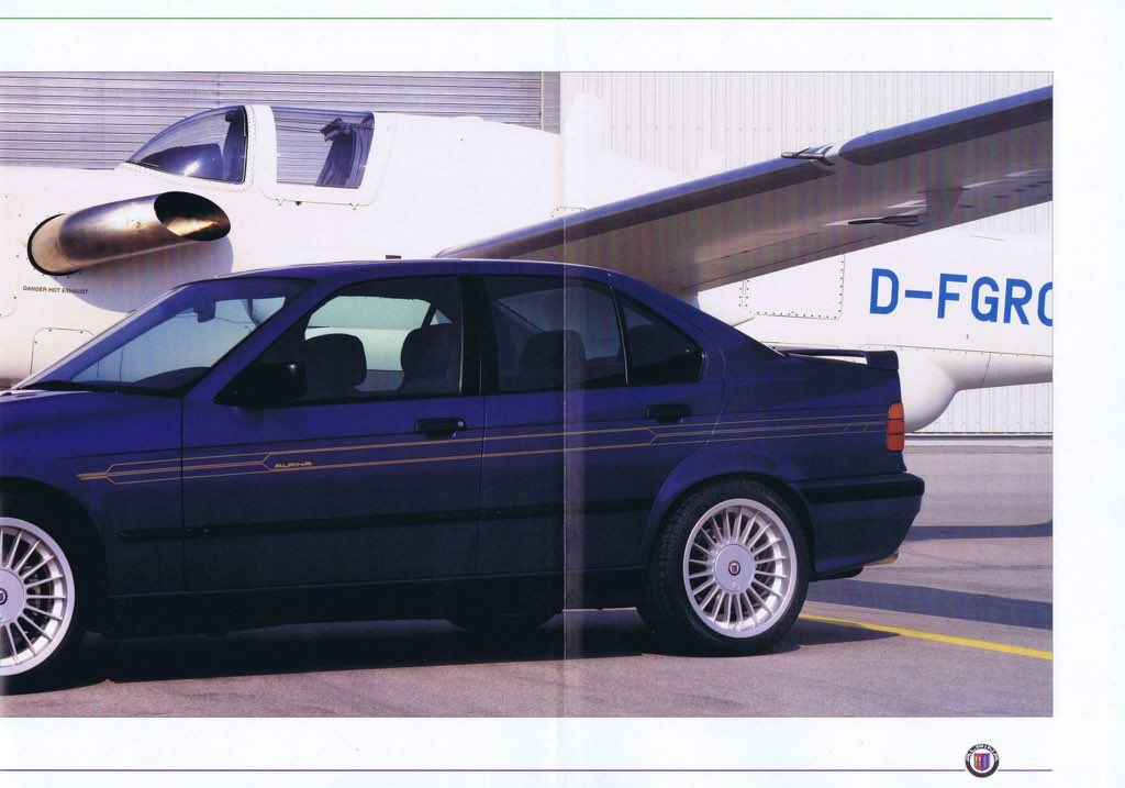 1988bmw520i's tweet photo. #旧車ブローシュア 74
#BMW #アルピナ B6 2.8/2のカタログ。ドアミラーが未塗装である事から分かる通り #E36 最初期の325iベースのコンプリート��ーです。 #bmwalpina #alpinablue https://t.co/0Uzn7bT21p