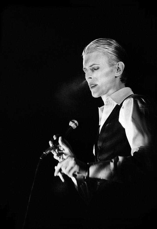 NathanAdler13's tweet photo. #Bowie "une toile blanche sur laquelle nous dessinons nos rêves" (#SimonFrith) #BlackStar https://t.co/oG1qiDDBaU