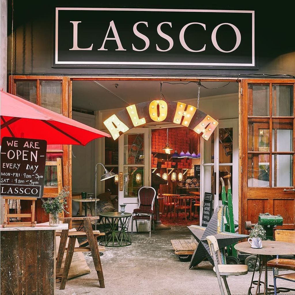 LASSCORopewalk's tweet photo. Aloha! Open for business, 7 days a week.
#lassco #reclaimed #reclaimedwood #maltbystreet #bermondsey #se1 https://t.co/e2zPzLjeQy