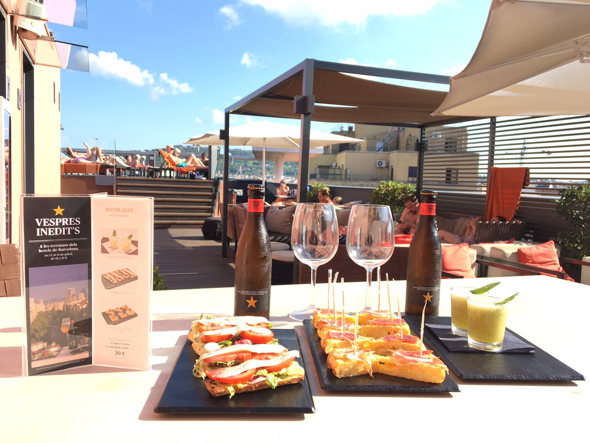 HotelJazzBCN's tweet photo. Enjoy the last days of the #vespres inedits! Special deal: 3 #tapas and 2 #beers for 20€. #HotelJazz #JazzCub #bcn https://t.co/NlXf2v3Vn4