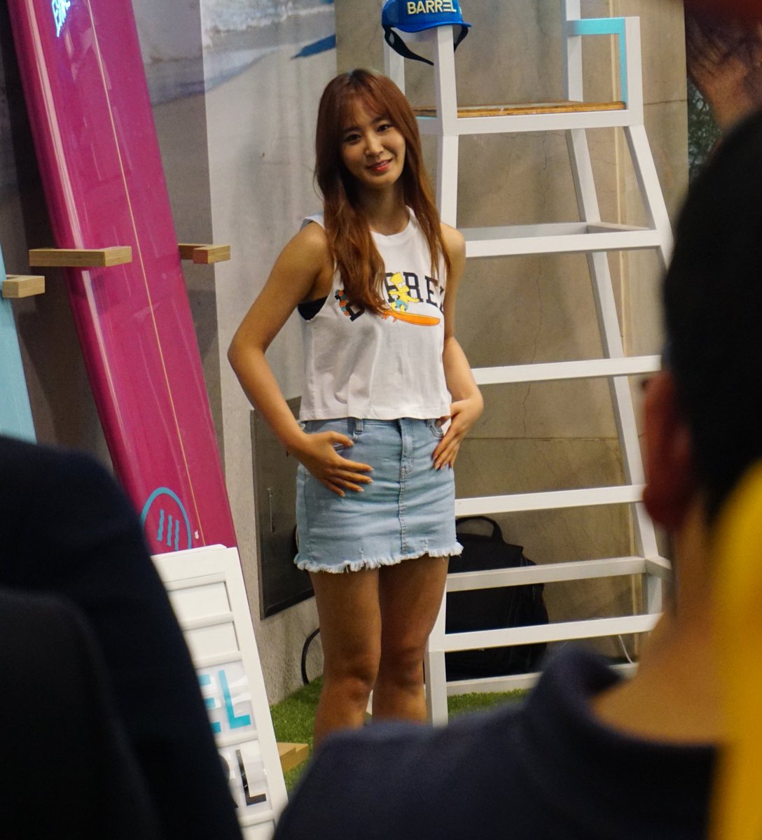 [PIC][29-07-2016]Yuri tham dự buổi Fansign cho thương hiệu “BARREL” vào chiều nay Coh8w_gVUAA_uiQ