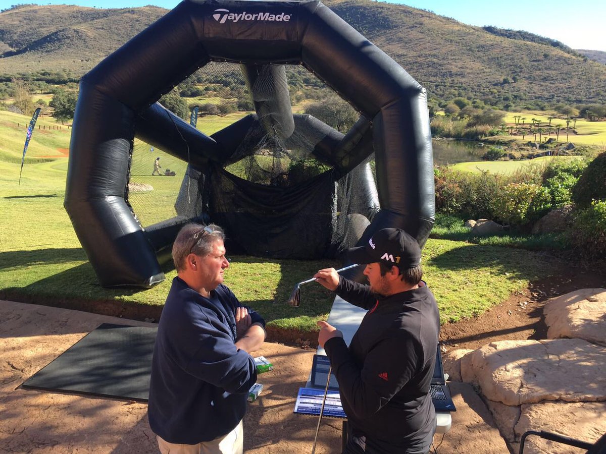 TaylorMadeSA's tweet photo. Helping improve your game at the @RoyalEscapeZA Golf Day @SunCityResortSA ! #MadetoWin #TMfaM1ly @espafrika https://t.co/wqFvmmV0jx
