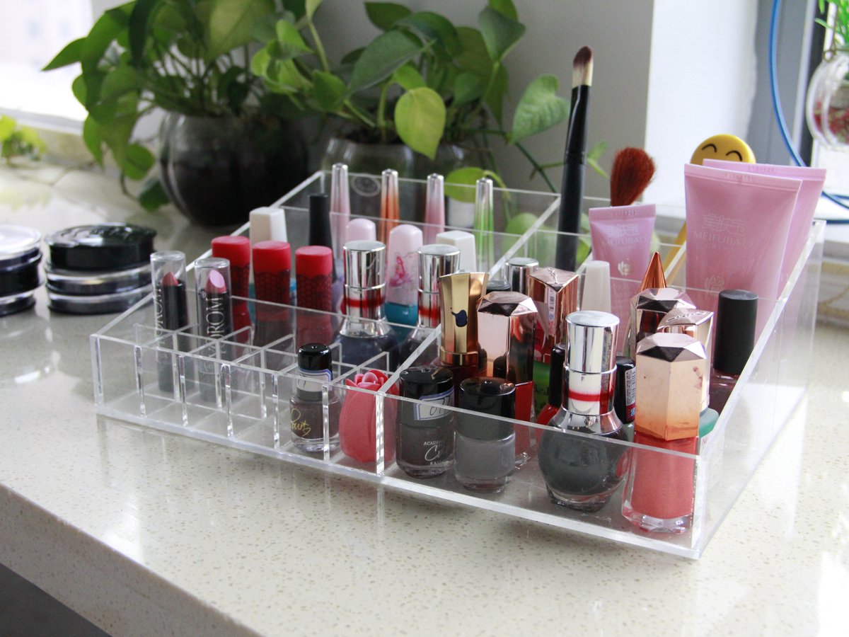 Yagelibox's tweet photo. acrylic cosmetic tray https://t.co/k9shYw5IL7