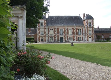 Revedechateaux's tweet photo. Le château de Bonnemare, cadre idéal pour les séminaires et journées d’étude. https://t.co/2hkUKGir4T https://t.co/Jb1UYMmR9r
