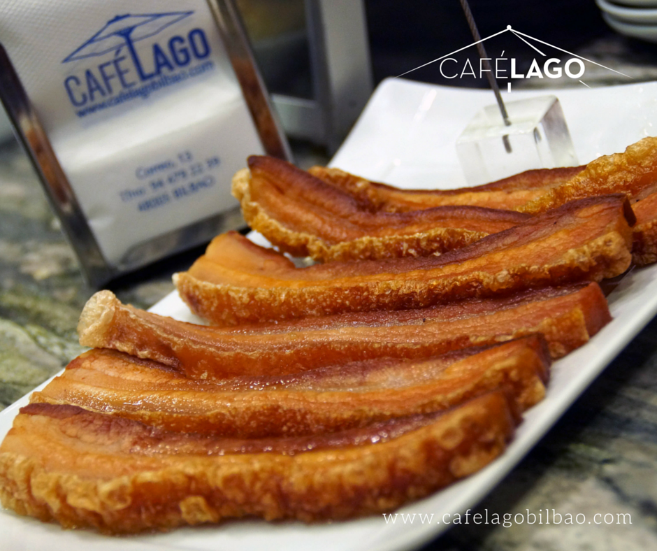 cafelagobilbao's tweet photo. ¡Hoy... #TorreznoTime! Déjate seducir por el sabor de nuestras #barritasenergéticas. #CascoViejo #Bilbao https://t.co/y2Ly2AP1Jv
