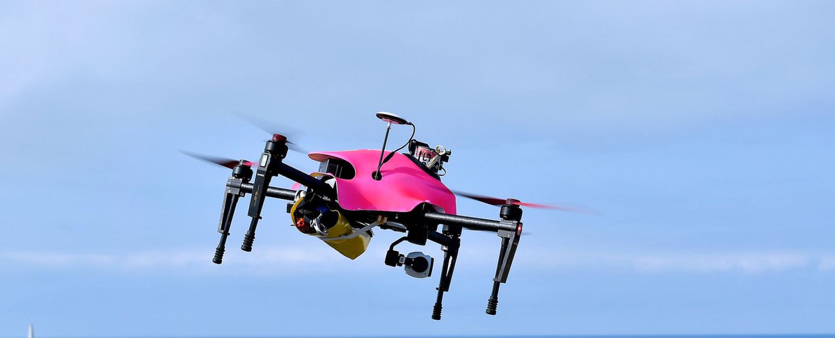 _TRUEAfrica's tweet photo. 6 incredible ways people are using drones in Africa @DroneSnap @DroneScan https://t.co/r9WgEvayVJ https://t.co/b0zIEhf3ZN