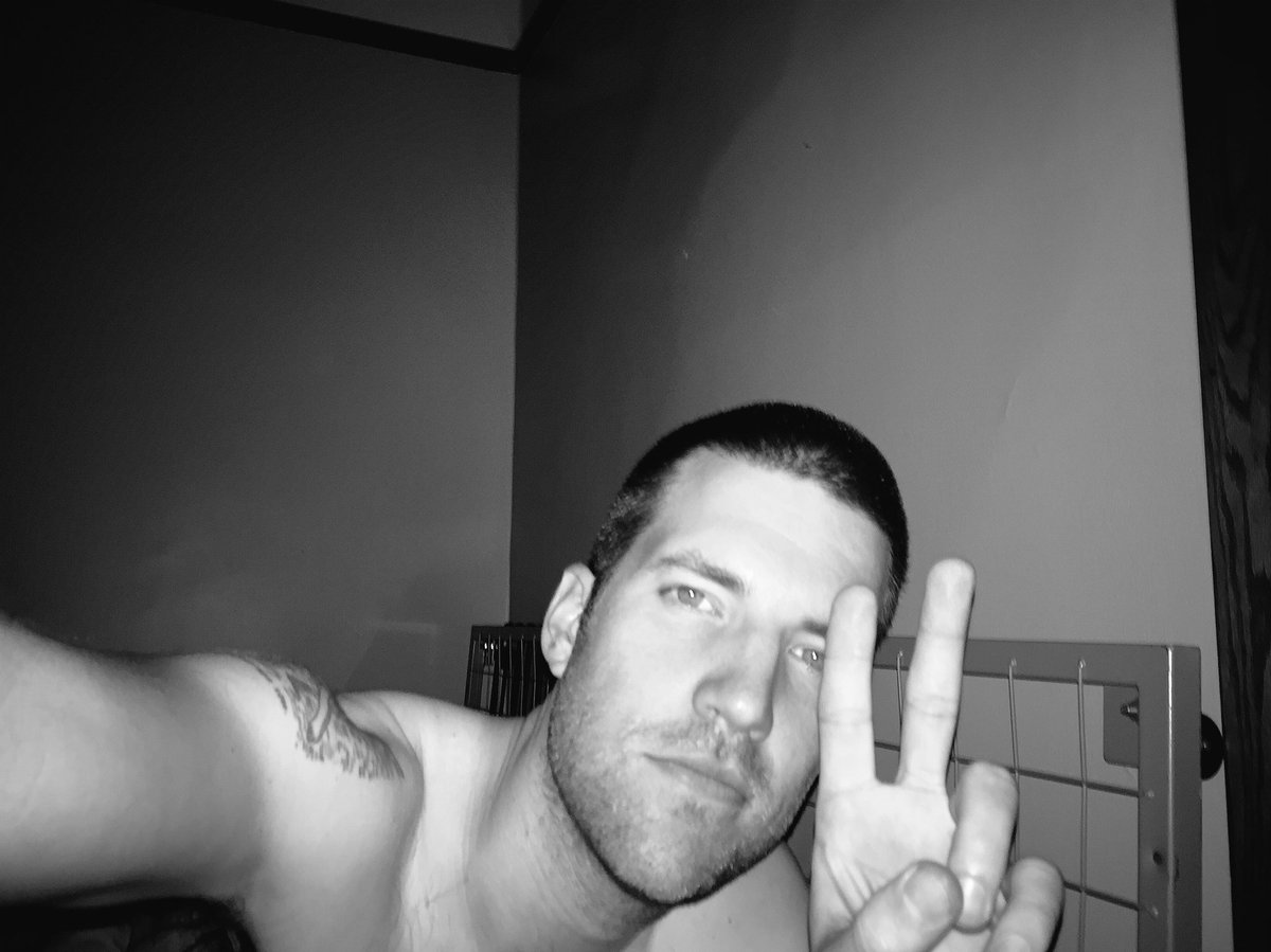 ON AN ON tweet media