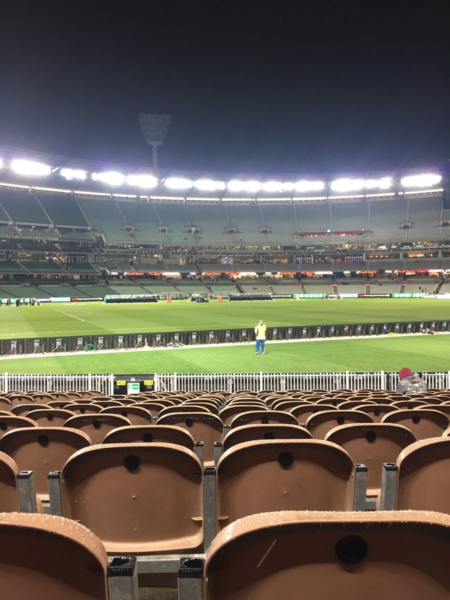 PamBallam's tweet photo. Cheers @UNIBETAustralia https://t.co/5iUGF1YTuF