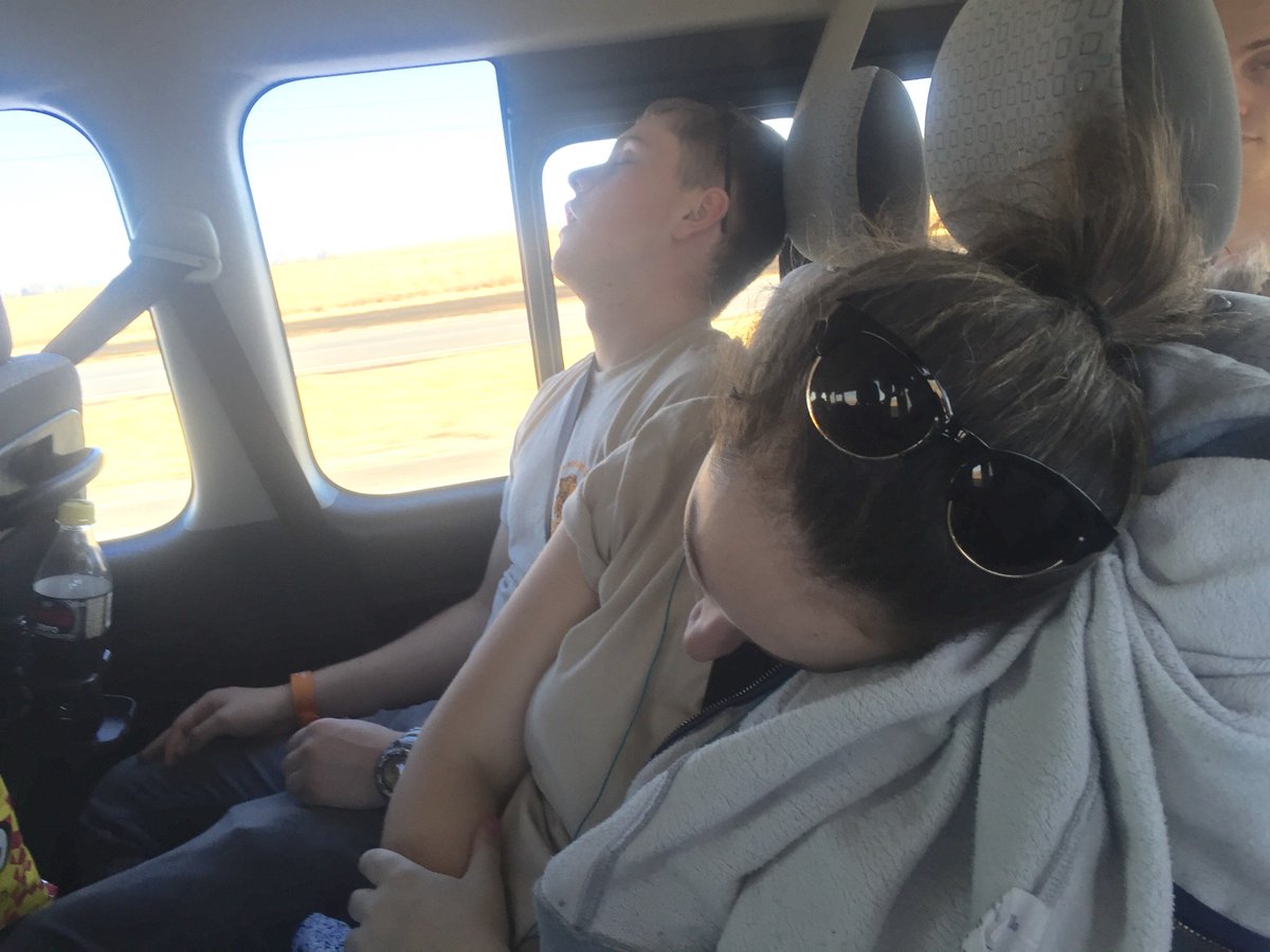 CVQO's tweet photo. If you fall asleep on the bus, you will be photographed! #DoW2016SA https://t.co/4Mf2kjdcCH