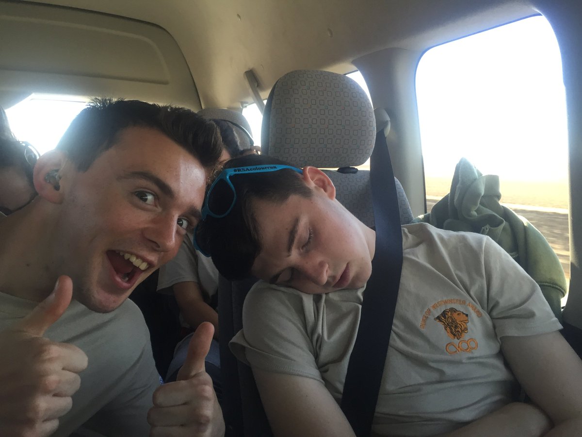 CVQO's tweet photo. If you fall asleep on the bus, you will be photographed! #DoW2016SA https://t.co/4Mf2kjdcCH