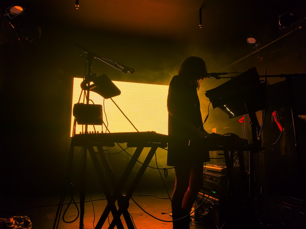 randomhero23's tweet photo. @elohimmusic still blown away by the beautiful performance 👌🙌 😍 &amp; thx for the setlist.  @playlikeagirlla https://t.co/P9DqMB1hkY