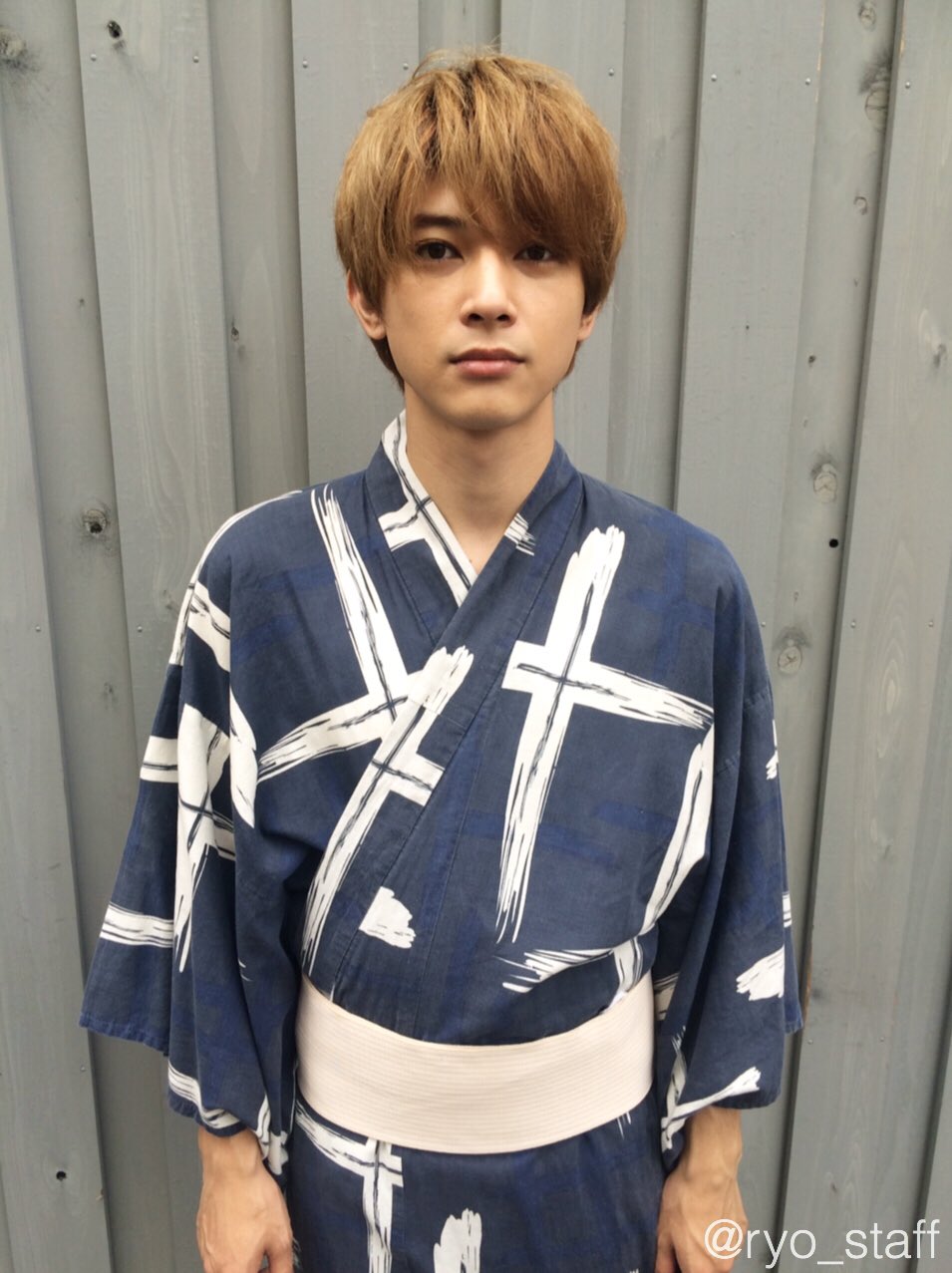 吉沢亮 Staff 今日は暑い所でカキ氷やアイス三昧だった吉沢 そして先ほどアミュモバでカレンダー壁紙 と ご好評 につき今年も夏のしりょう が配信されました 是非週末にでも浅草と吉沢をご堪能ください T Co Dmgyfi5qbf T Co 吉沢亮 Staff 今日は暑い所でカキ氷やアイス三昧だった吉沢 そして先ほどアミュモバでカレンダー壁紙 と ご好評 につき今年も夏のしりょう が配信されました 是非週末にでも浅草と吉沢をご堪能ください T Co Dmgyfi5qbf T Co