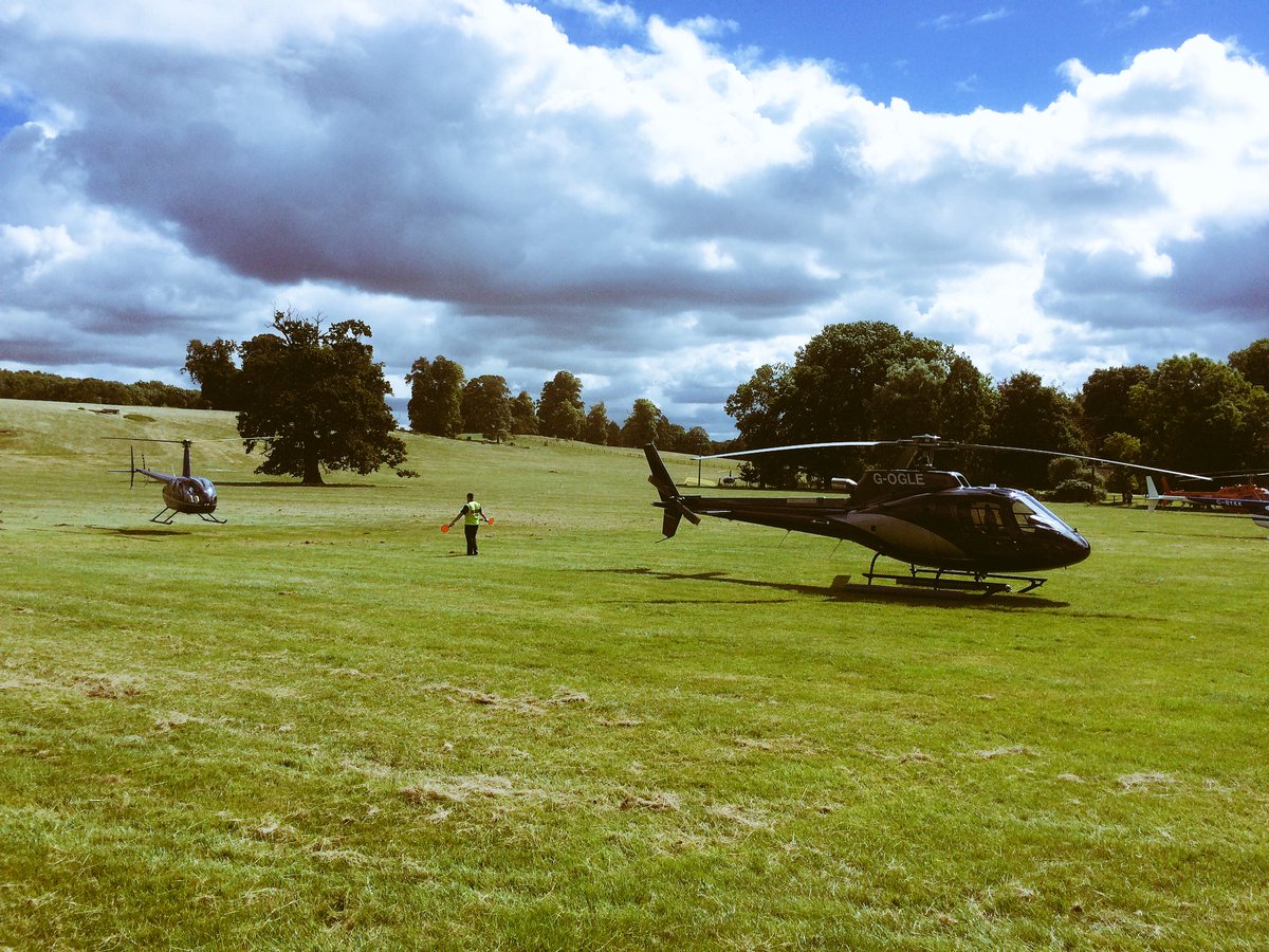 And touch down! 5th one in at <a href="/RagleyHall/">Ragley</a> being marshalled into park  #helipad #gamefair #helicopter@aerofire_