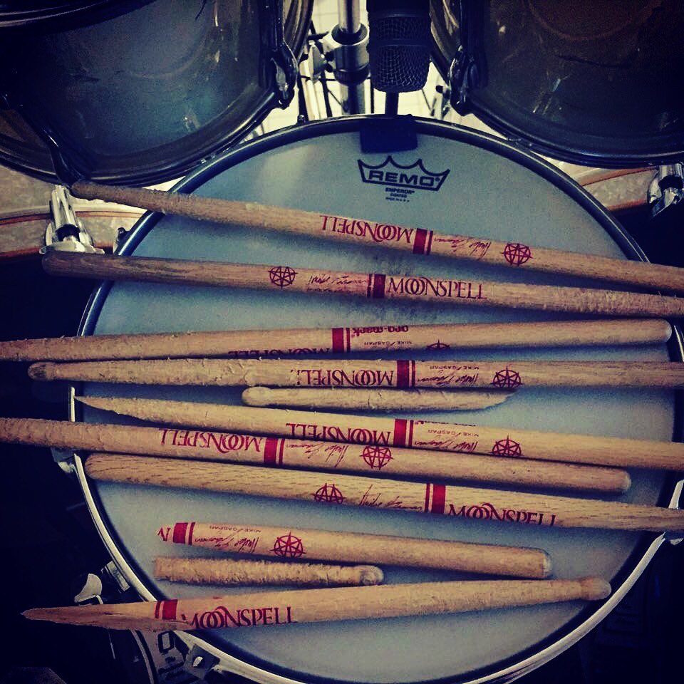 moonspell's tweet photo. Earthquake #1755 drums done #antfarmstudios #mikestorm https://t.co/PmTPP3ameS