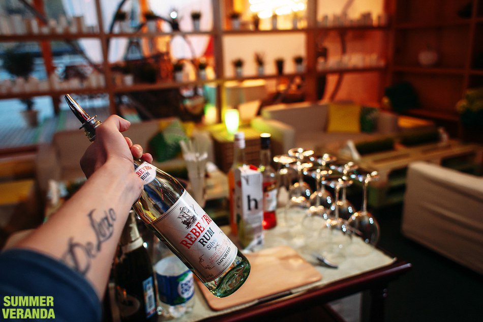 Fabrika_Kitchen's tweet image. Навстречу выходным вместе с #SummerVeranda!