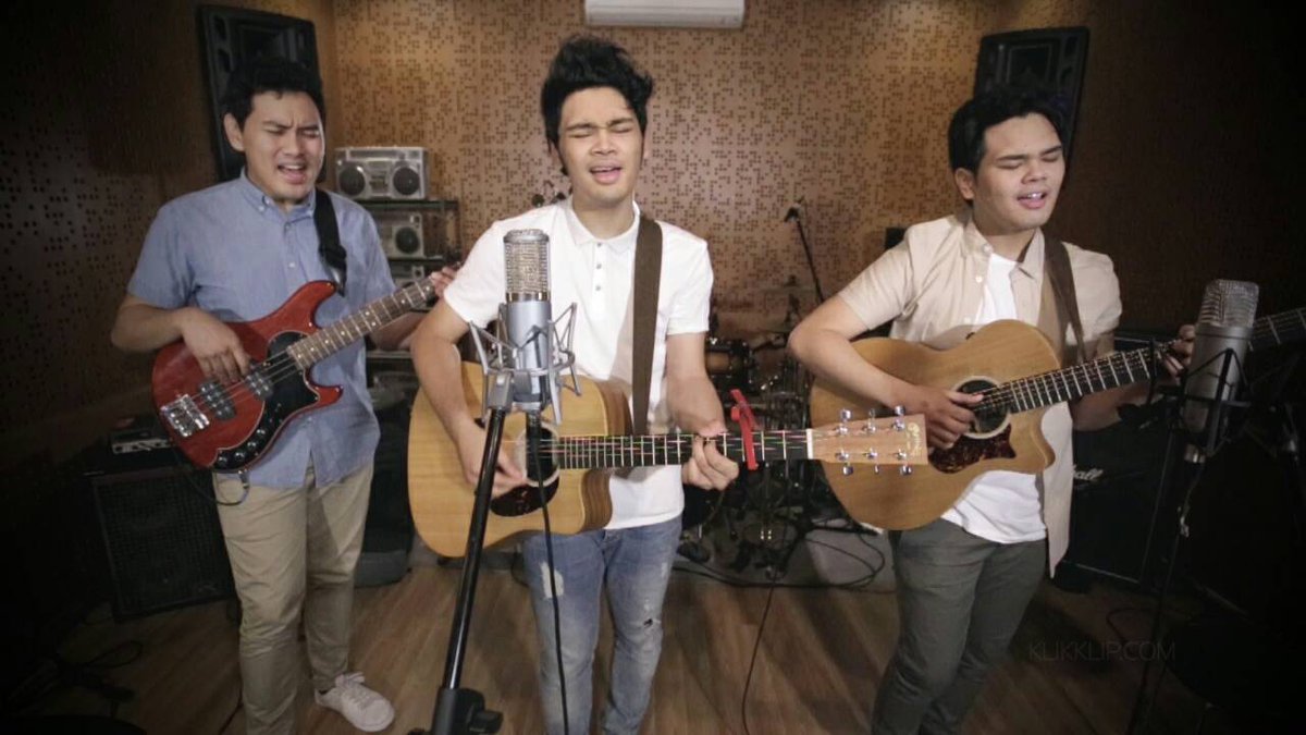 #Klikklip Studio Session: <a href="/TheOvertunes/">TheOvertunes</a> "All I Want (Kodaline Cover) bit.ly/2a3Zq2i <a href="/SonyMusicID/">Sony Music Indonesia</a>