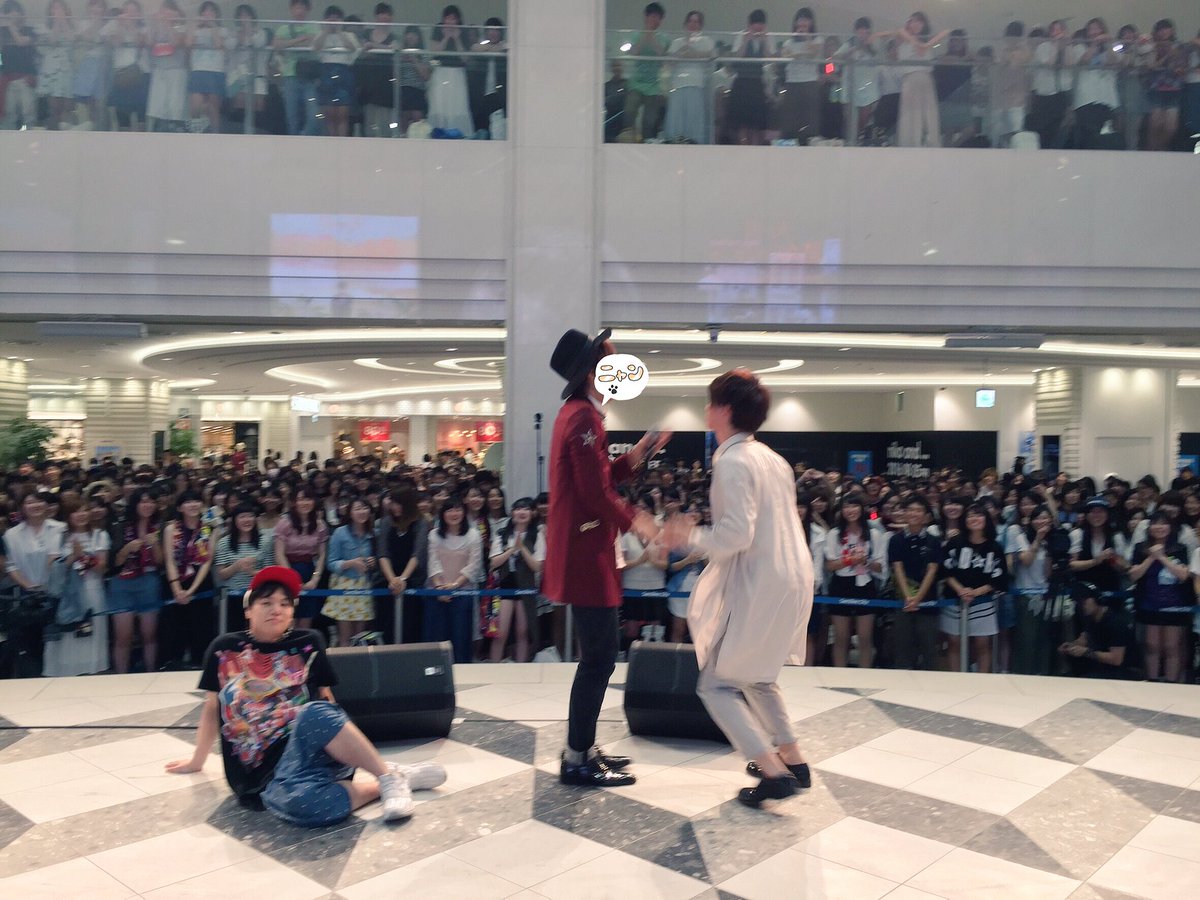 少年t 佐香智久 天月くんのアルバム 箱庭ドラマチック のリリースイベントにはしやんとお邪魔してきました 作曲している 流れ星 そして 気まぐれメリーゴーランド 収録されています 是非聞いてくださいね 最後の画像はあまおの曲を楽屋で熱唱 少年t 佐香智久 天月くんのアルバム 箱庭ドラマチック のリリースイベントにはしやんとお邪魔してきました 作曲している 流れ星 そして 気まぐれメリーゴーランド 収録されています 是非聞いてくださいね 最後の画像はあまおの曲を楽屋で熱唱