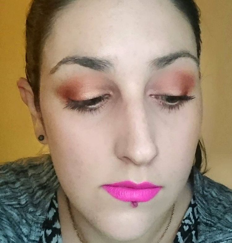 KClifewithME's tweet photo. Another coppery-peach #ThroughTheLooking Glass #makeup :)! https://t.co/zRy4HDxOHR #UDinWonderland #MUOTD #bbloggers https://t.co/zJFAXWIJqH