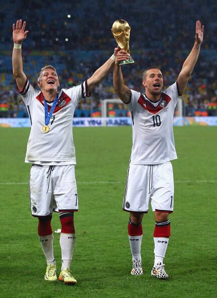 Lukas-Podolski.com tweet media