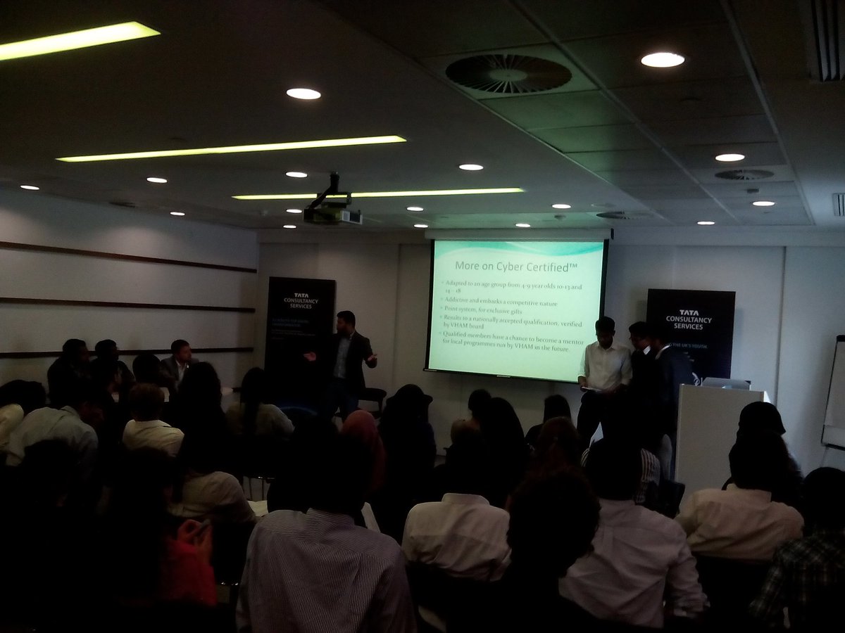 SavuSlusaru's tweet photo. Final day of our London #Mission You work experience - presentations time #TCSEmpowers @People_TCS https://t.co/Xwere9BXvq