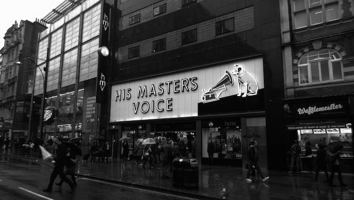 Londonist's tweet photo. 8 secrets of Oxford Street https://t.co/Hd1X66a9Dl https://t.co/aQgSpFXMzW