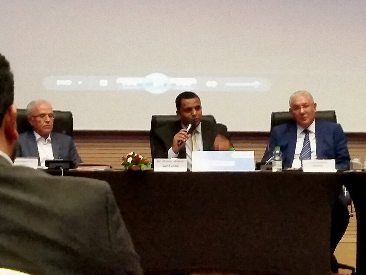 Bank_OfAfrica's tweet photo. Le budget de la #R&D représente 0,8% du pnb du maroc #MREInvest @MOUNIRJAZOULI https://t.co/0e2K5zMRyR