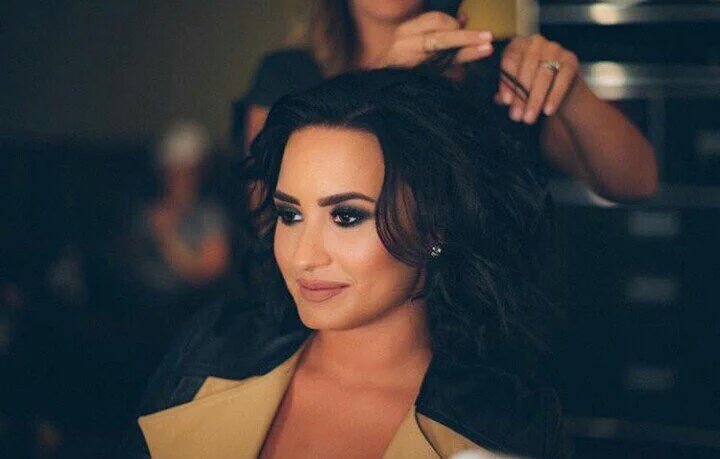 demetrialovatxo tweet picture