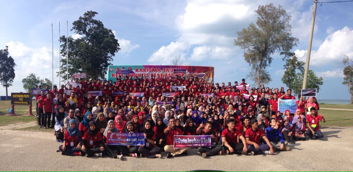 DJ_UniKL's tweet photo. Terima kasih kepada ypj, ipminda, almuhsin, kerajaan negeri johor dan semua ahli duta jauhar yang terbaek 👍🏻 https://t.co/uI3dfxIBZP