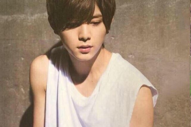 ___devilxy's tweet photo. ↻      恋人って 面倒だから 要らないかな とか思ってたンだけど 、そろそろ夏だし  ? デートとかしちゃいたいし  ? みたいな 。嗚呼 海でカワイコちゃん 眺めて てえなあ .. https://t.co/R8zbm8RcHp