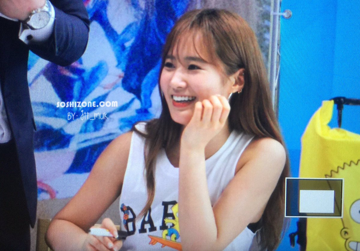 [PIC][29-07-2016]Yuri tham dự buổi Fansign cho thương hiệu “BARREL” vào chiều nay Cohyt1rUEAIwesH
