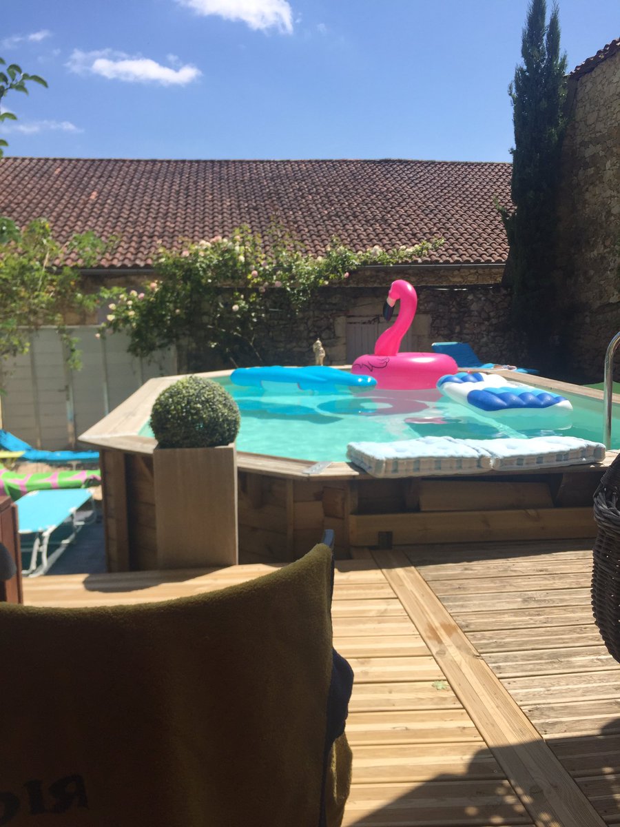Poppy_Backhouse's tweet photo. @BBCR1  Hey Clara, we are loving listening to you in the south of France. ❤️ From Matt, Anna, Poppy and Dave! https://t.co/dkP6tcBh3u